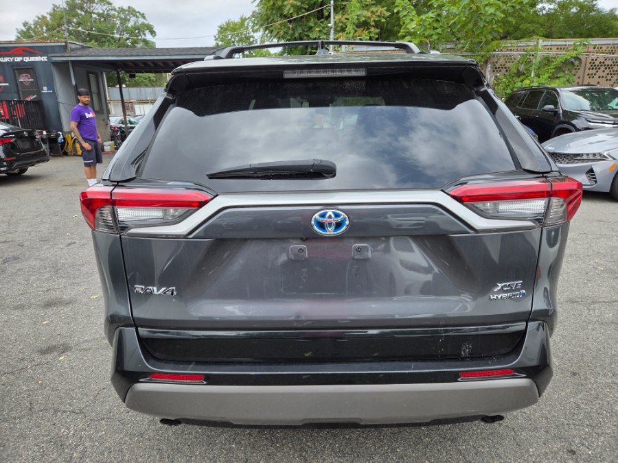 Used 2023 Toyota RAV4 XSE w/ XSE Grade Weather Package AWD/4WD image 5