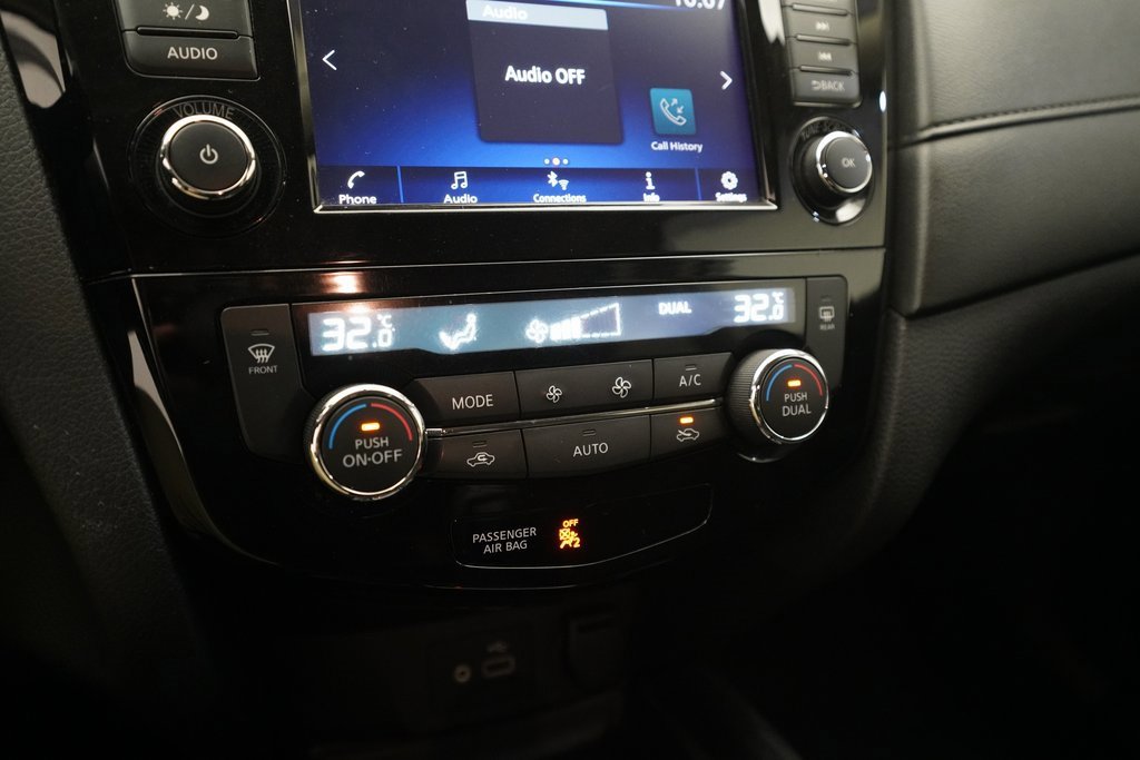 Used 2020 Nissan Rogue SV image 20