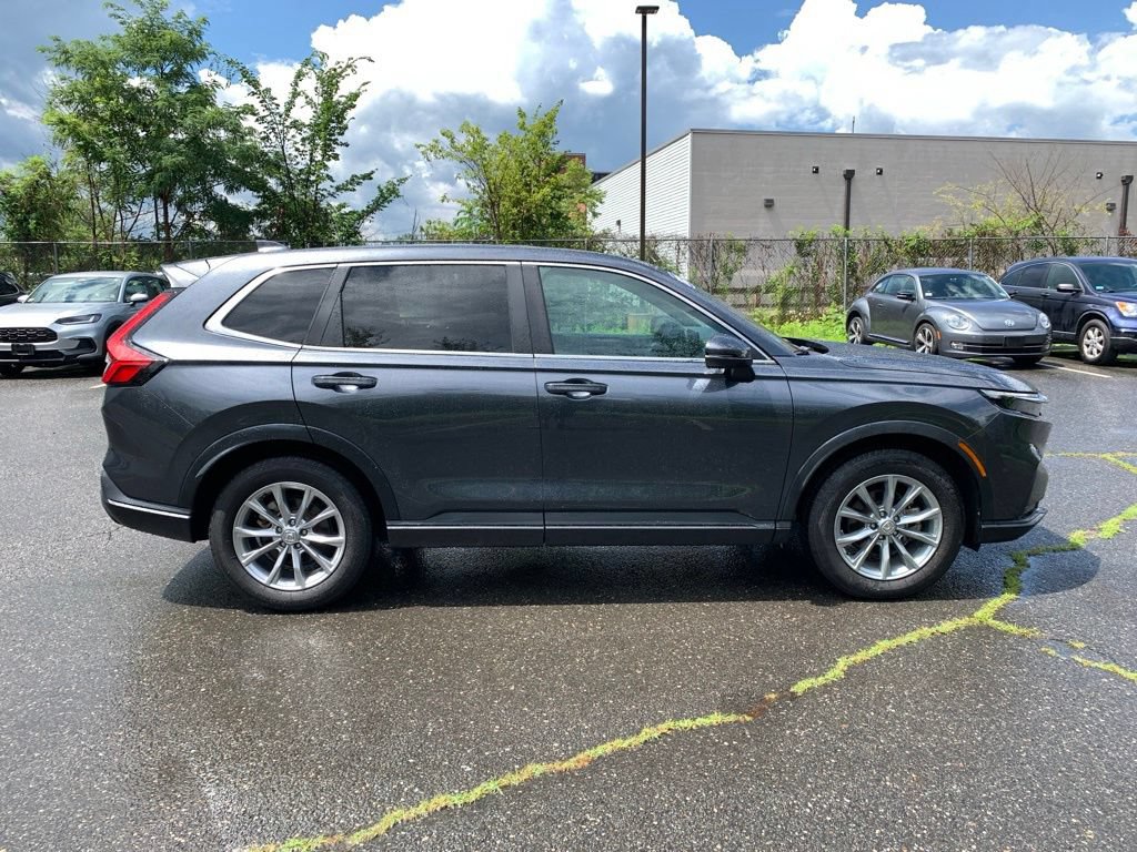 Used 2023 Honda CR-V EX image 2