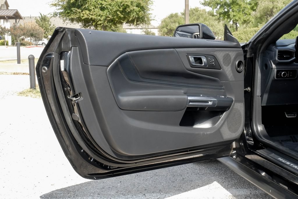 Used 2025 Ford Mustang GT Premium RWD image 38