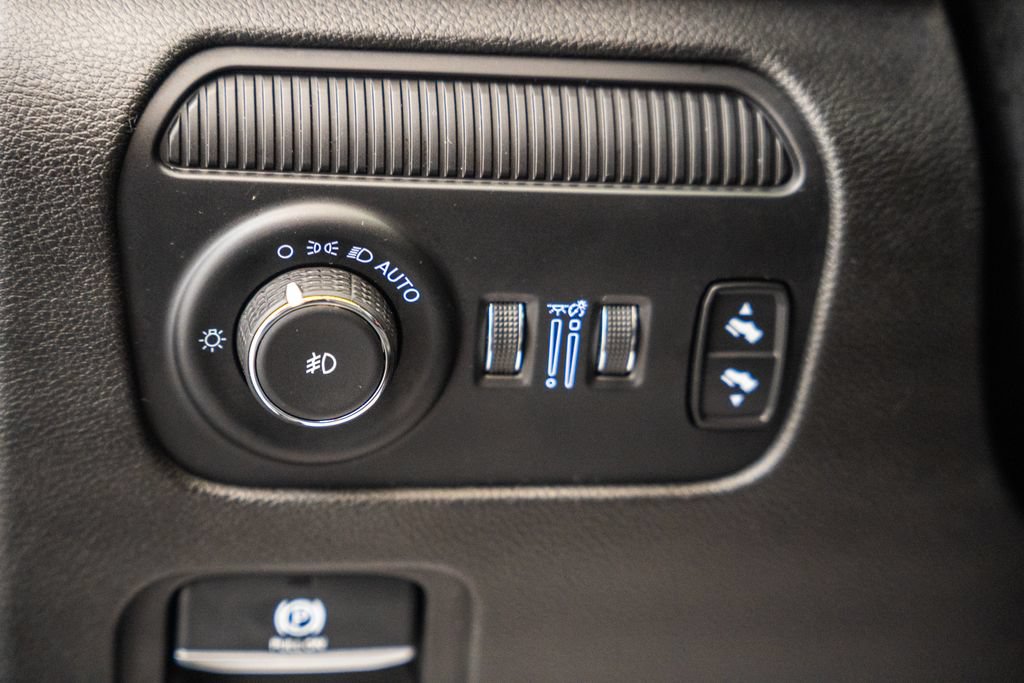Used 2024 Jeep Wagoneer Series II AWD/4WD image 48
