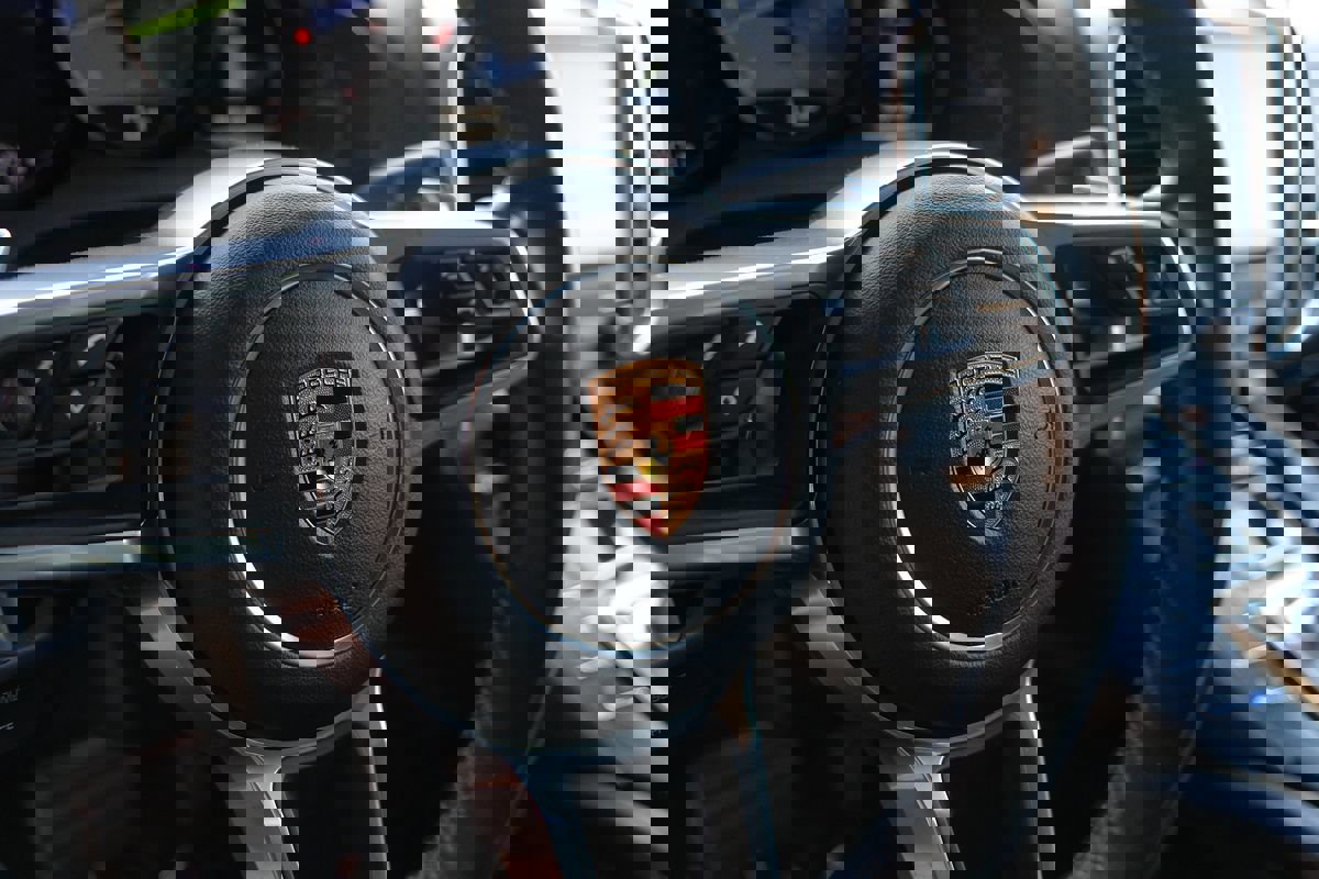 Used 2017 Porsche Cayenne S image 59