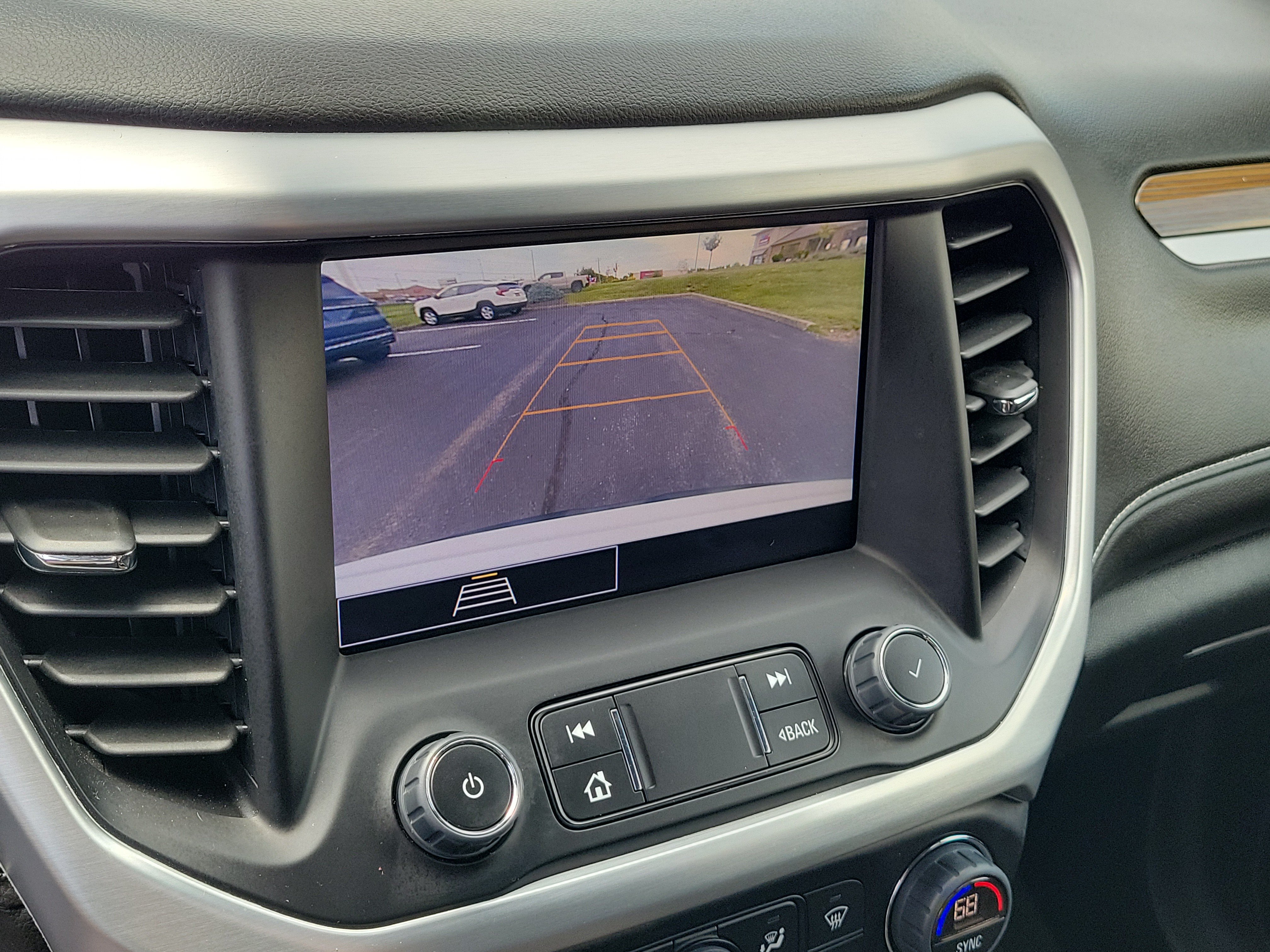 Used 2023 GMC Acadia SLE w/ Driver Convenience Package FWD image 26