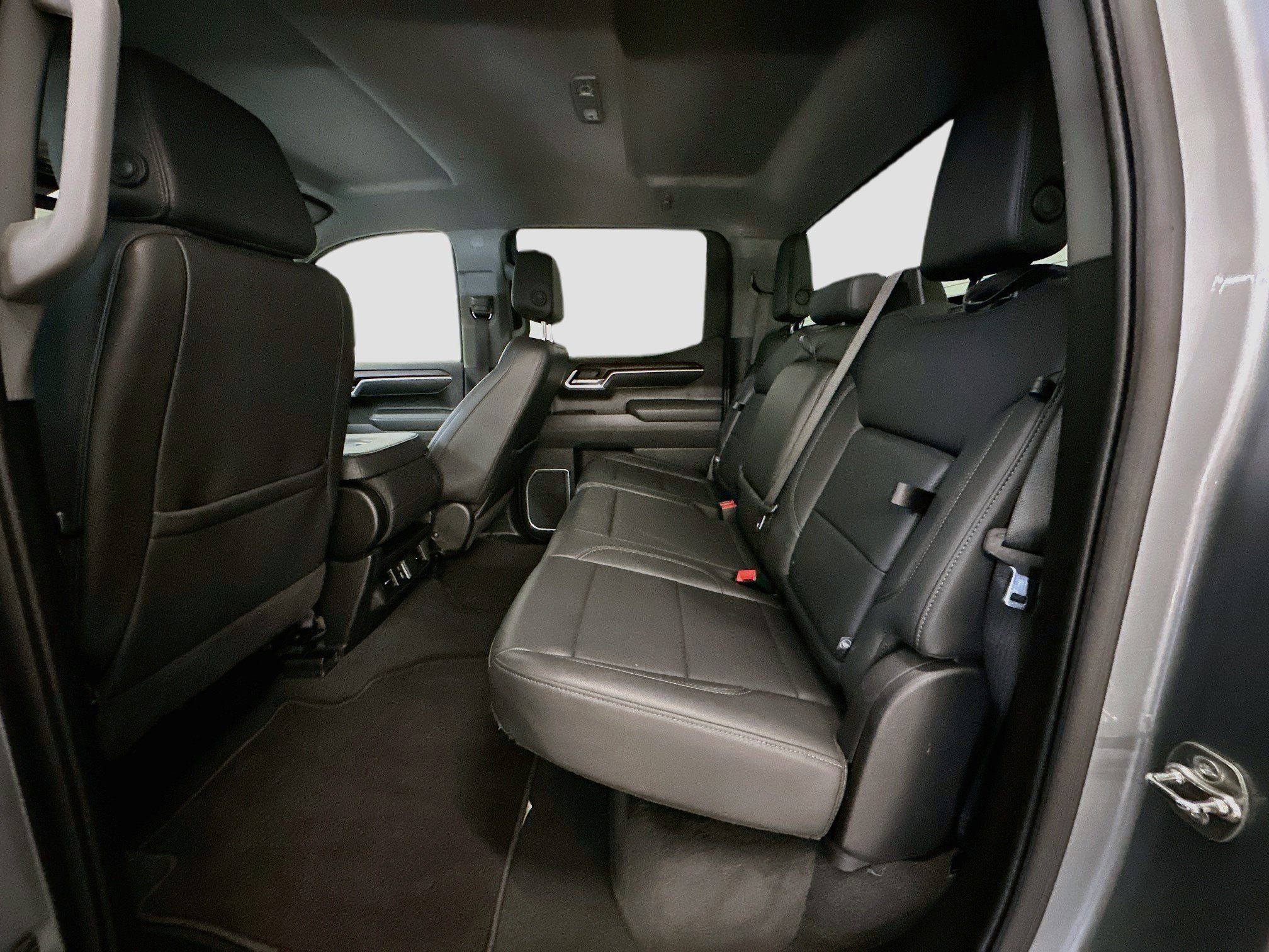 Used 2025 GMC Sierra 1500 SLT AWD/4WD image 29