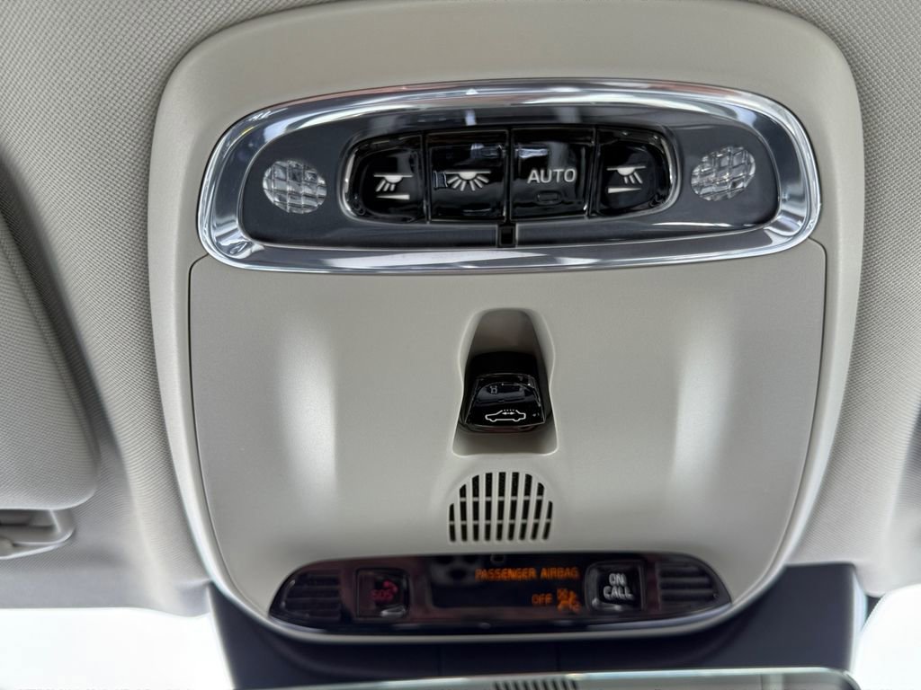 Used 2018 Volvo V90 T6 Inscription image 17