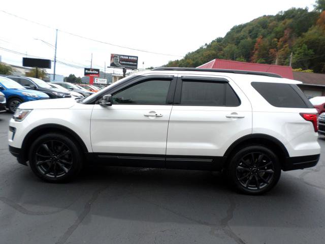 Used 2019 Ford Explorer XLT w/ Equipment Group 202A image 8