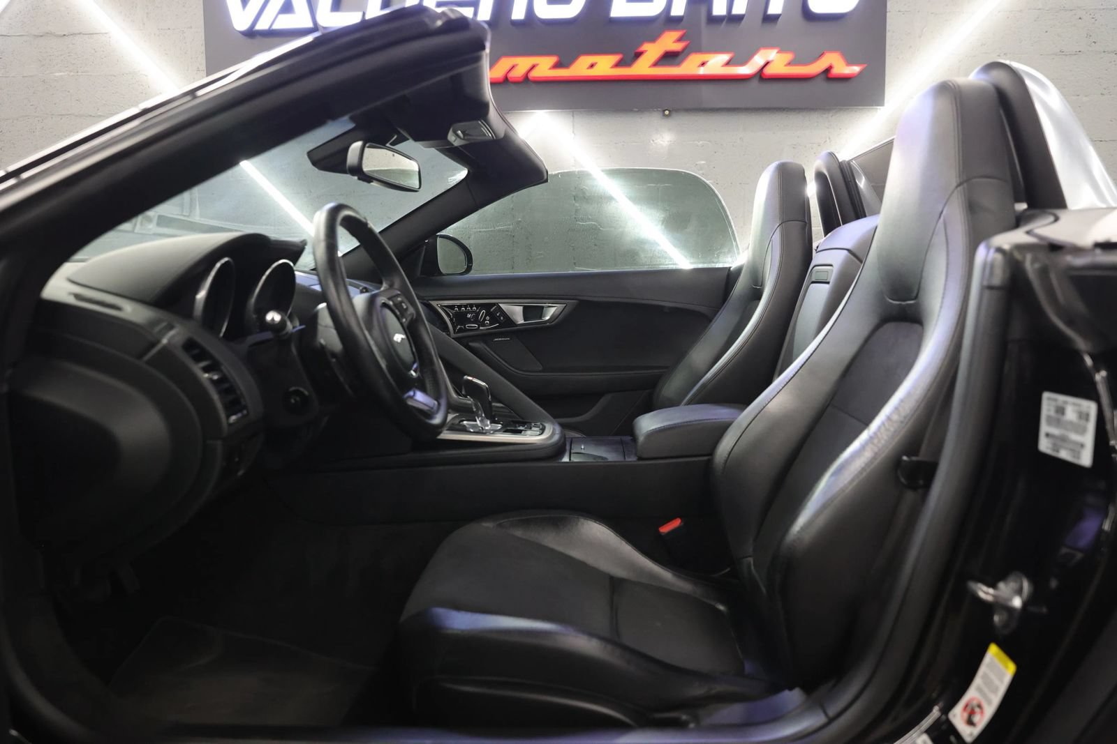 Used 2014 Jaguar F-TYPE Convertible RWD image 13