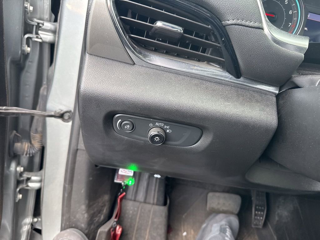 Used 2023 Chevrolet Traverse LT w/ LPO, Floor Liner Package image 38