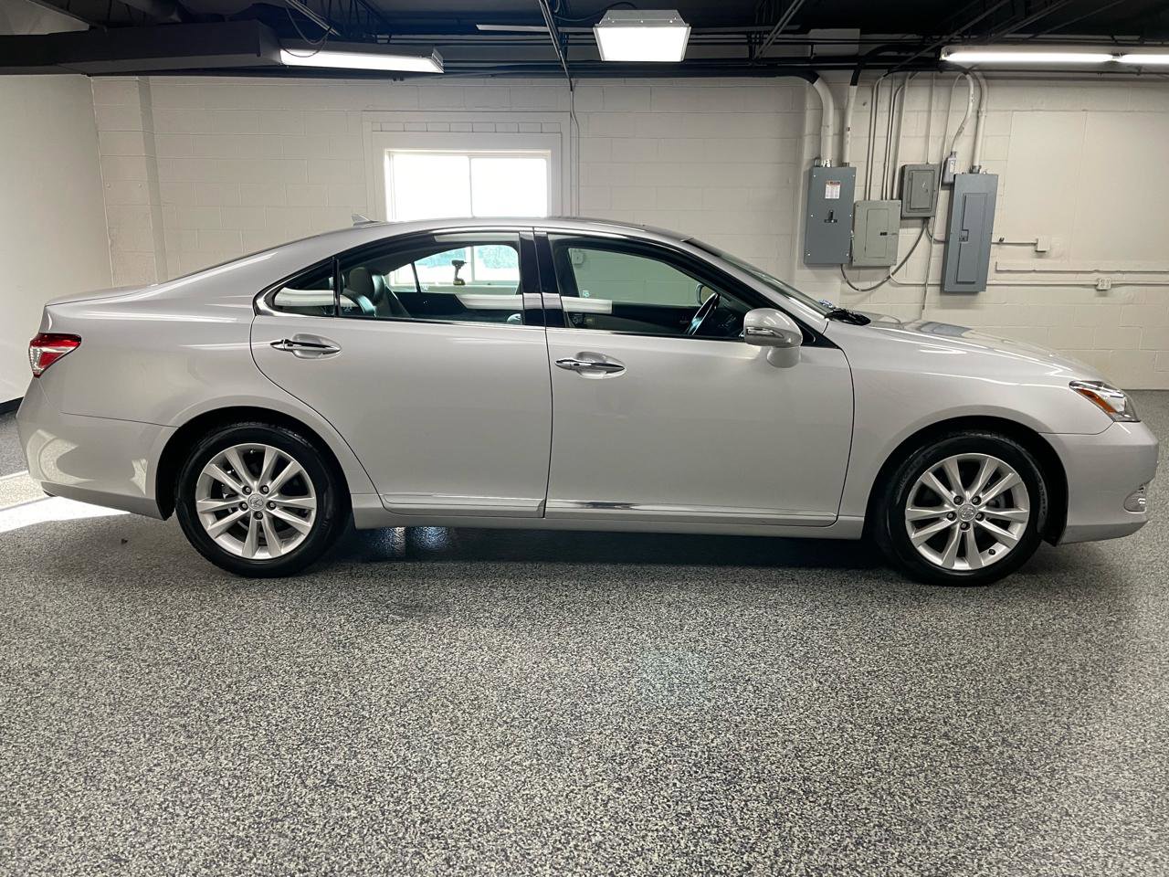 Used 2011 Lexus ES 350 image 5