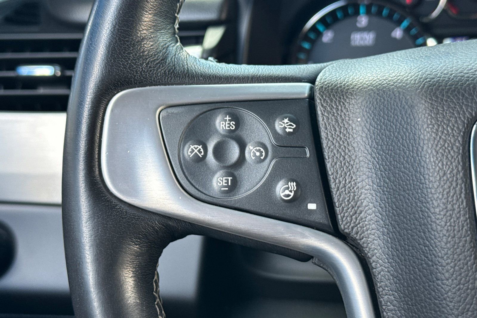 Used 2019 GMC Yukon SLT image 34