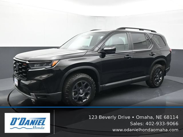 Used 2025 Honda Pilot TrailSport