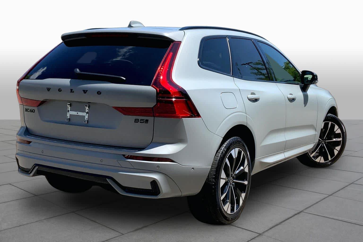 Used 2026 Volvo XC60 B5 Ultra w/ Protection Package Premier AWD/4WD image 13