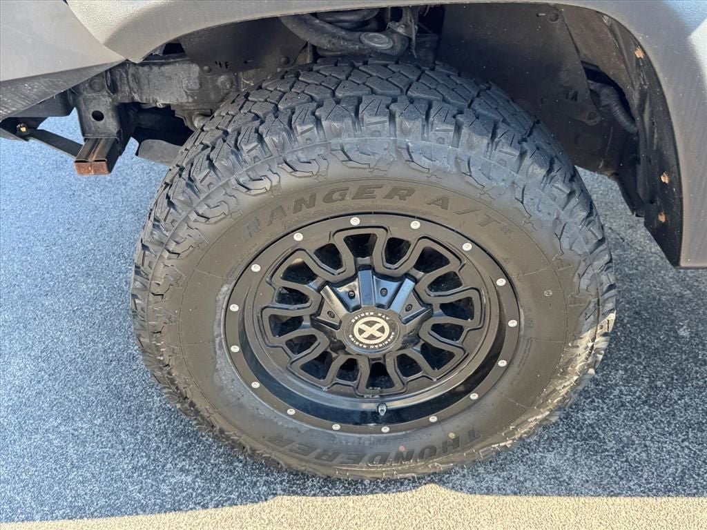 Used 2018 Toyota Tacoma SR w/ SR Convenience Package AWD/4WD image 16