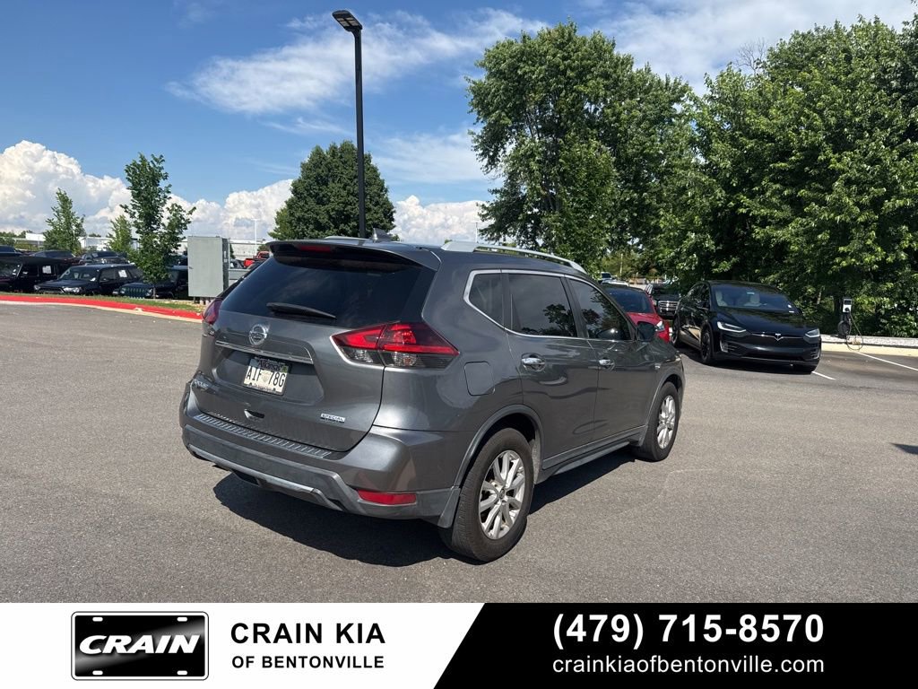 Used 2020 Nissan Rogue S w/ Special Edition Package FWD image 4