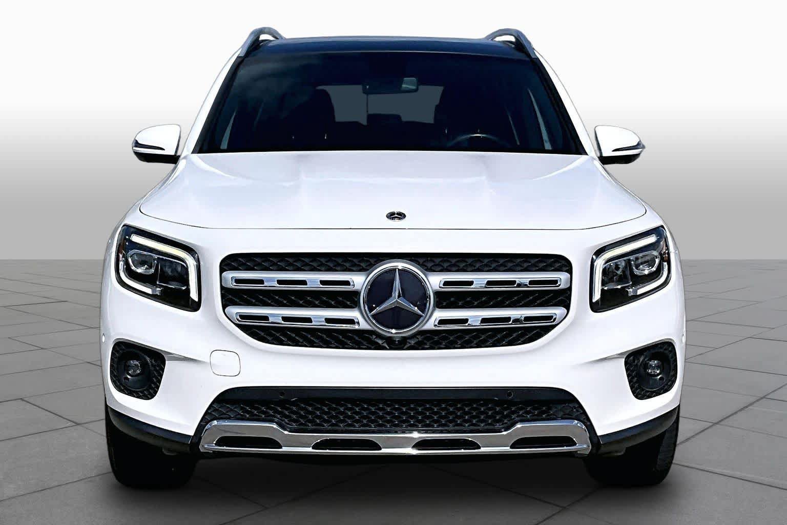 Used 2022 Mercedes-Benz GLB 250 4MATIC image 4