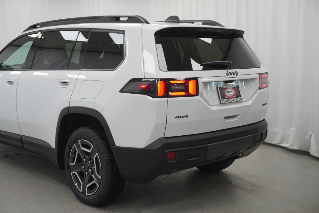 New 2026 Jeep Cherokee Laredo AWD/4WD image 12