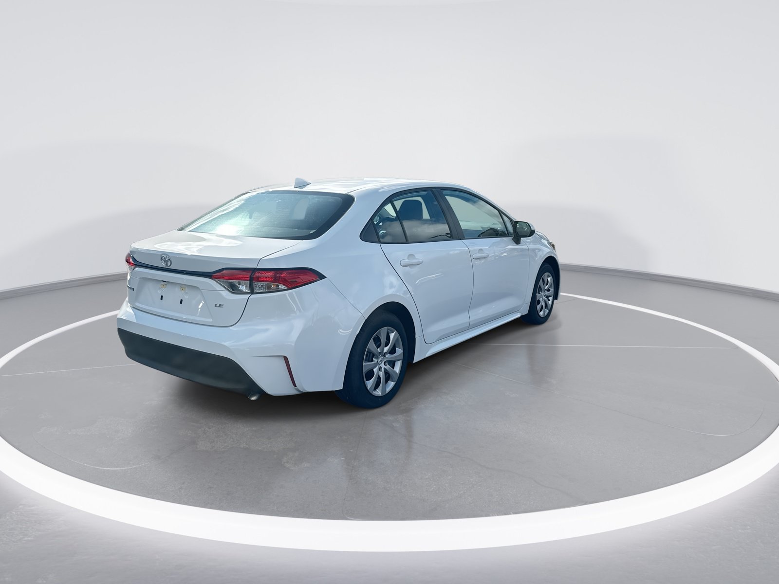 Used 2026 Toyota Corolla LE FWD image 9