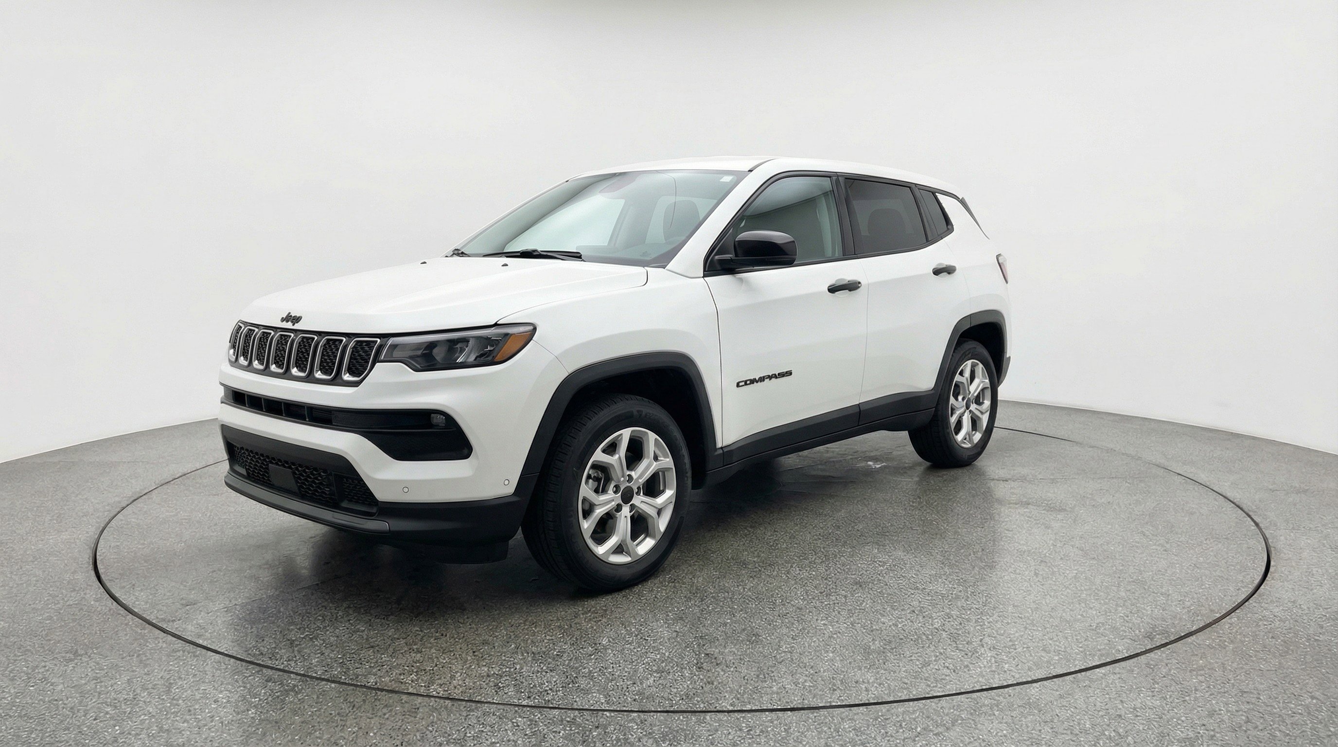 Used 2025 Jeep Compass Latitude image 3