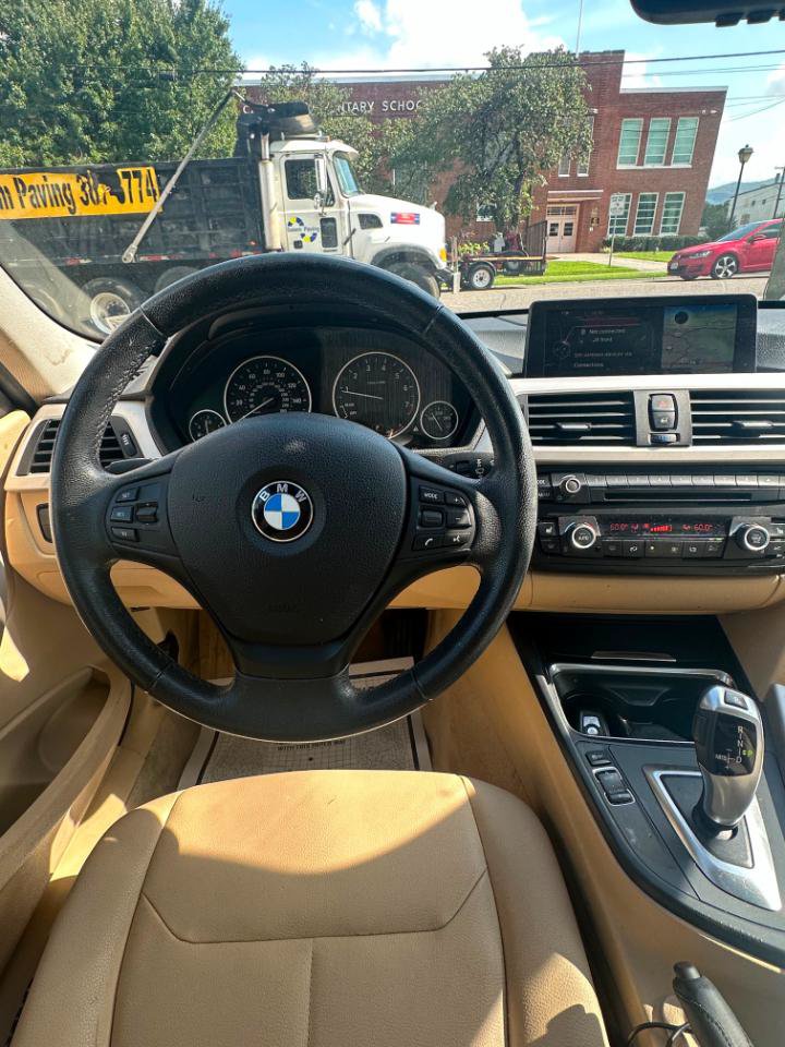 Used 2015 BMW 320i xDrive Sedan AWD/4WD image 24