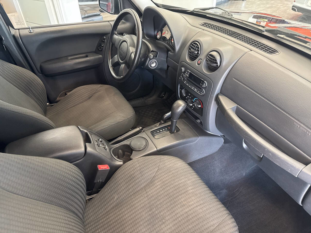Used 2004 Jeep Liberty Sport w/ PWR Convenience Group AWD/4WD image 15