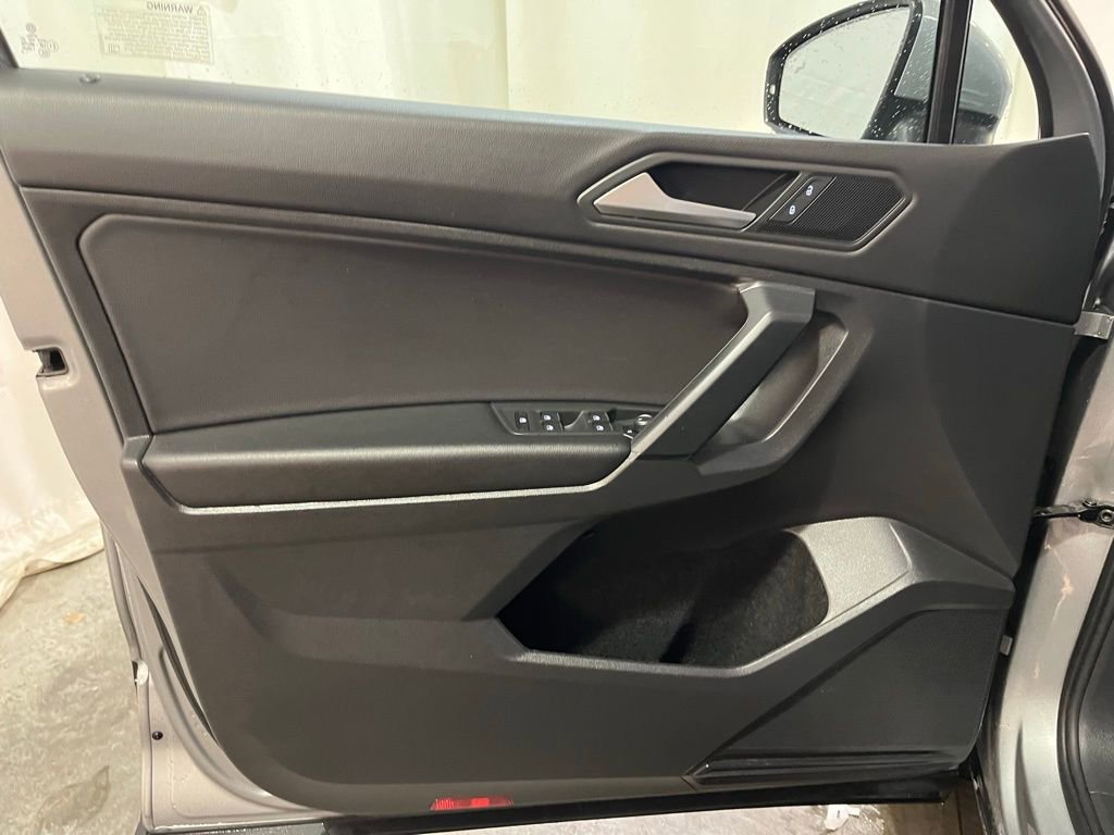 Used 2019 Volkswagen Tiguan S image 9