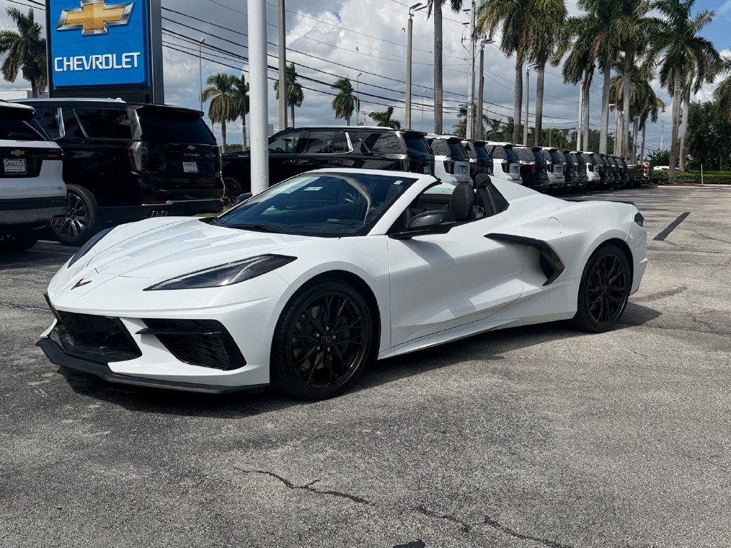 New 2027 Chevrolet Corvette Stingray Convertible w/ Z51 Performance Package RWD image 3