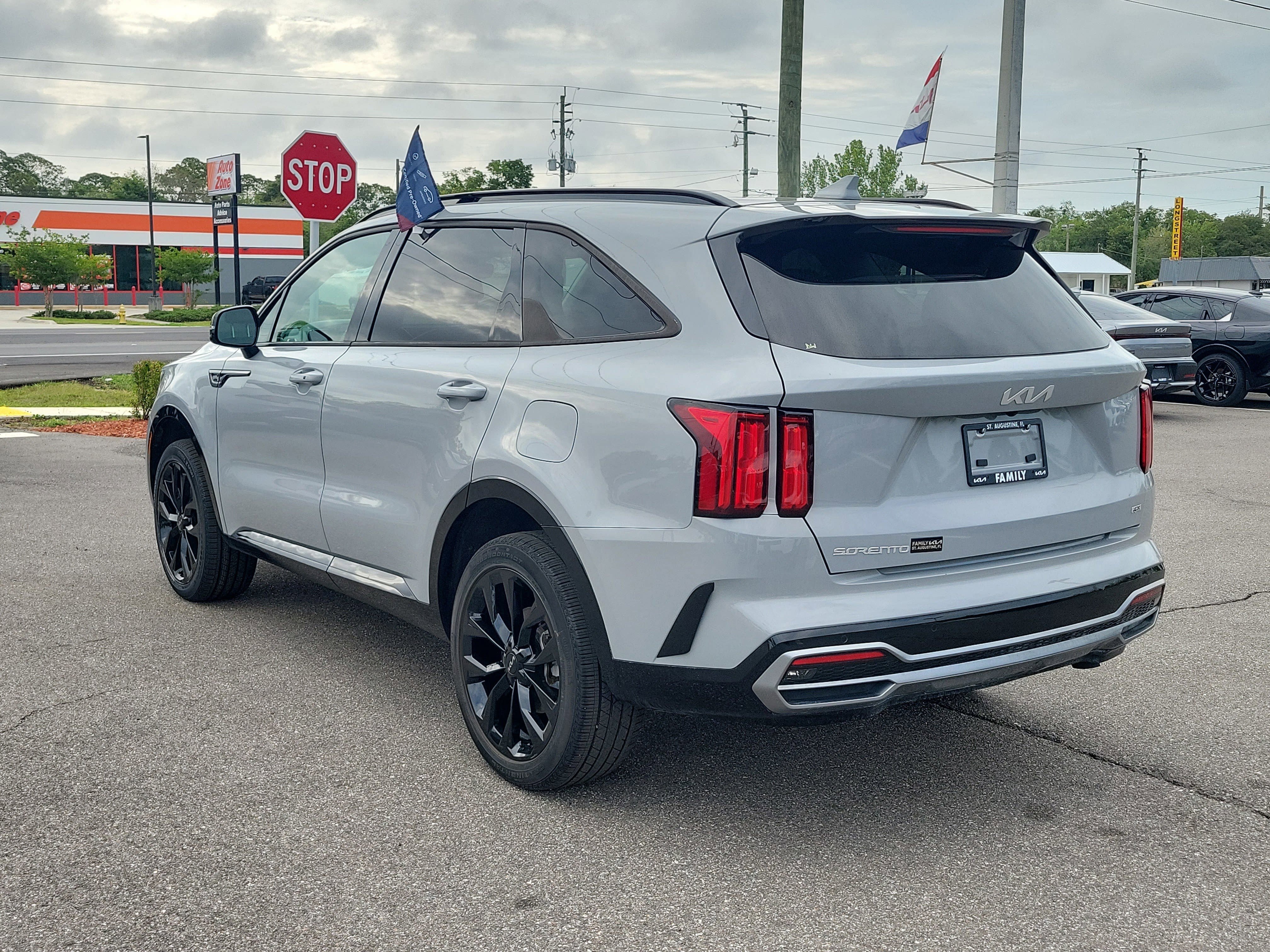 Certified 2023 Kia Sorento SX AWD/4WD image 4