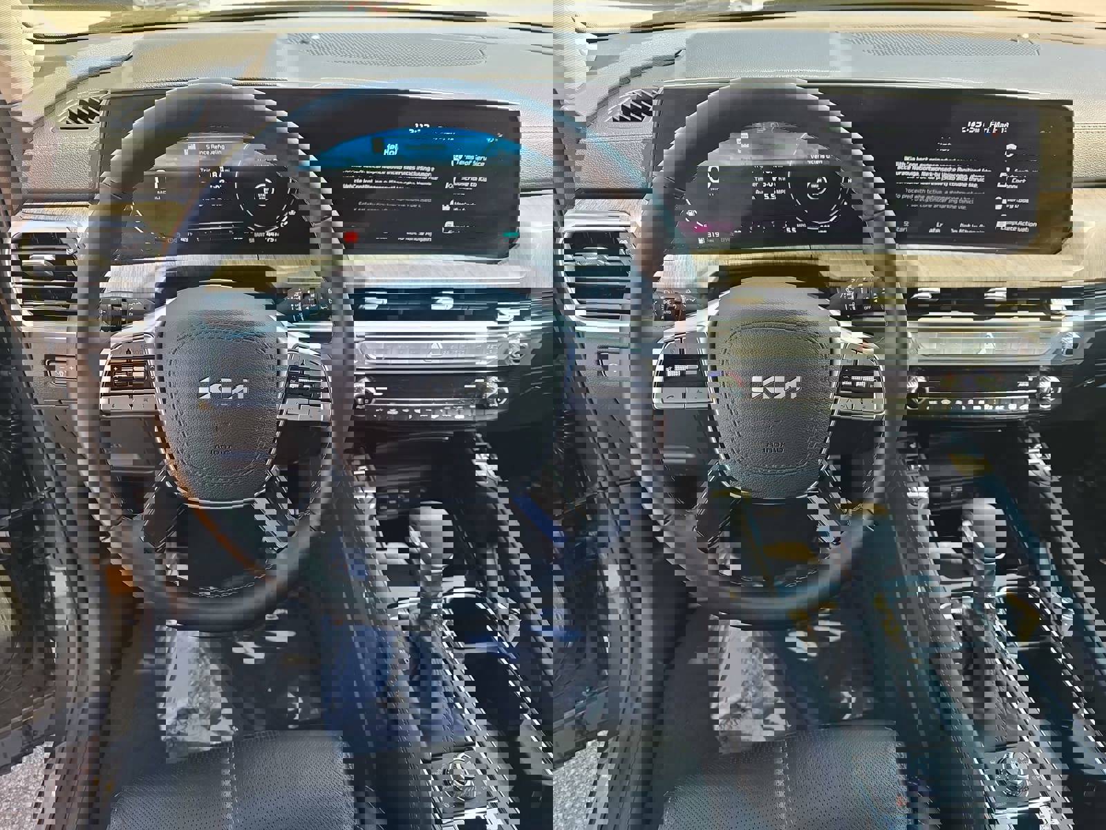 Used 2024 Kia Telluride SX w/ Towing Package image 18