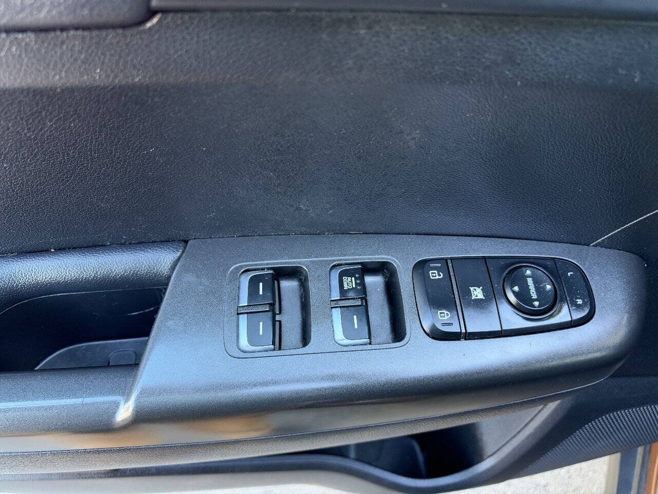 Used 2018 Kia Sportage LX FWD image 10