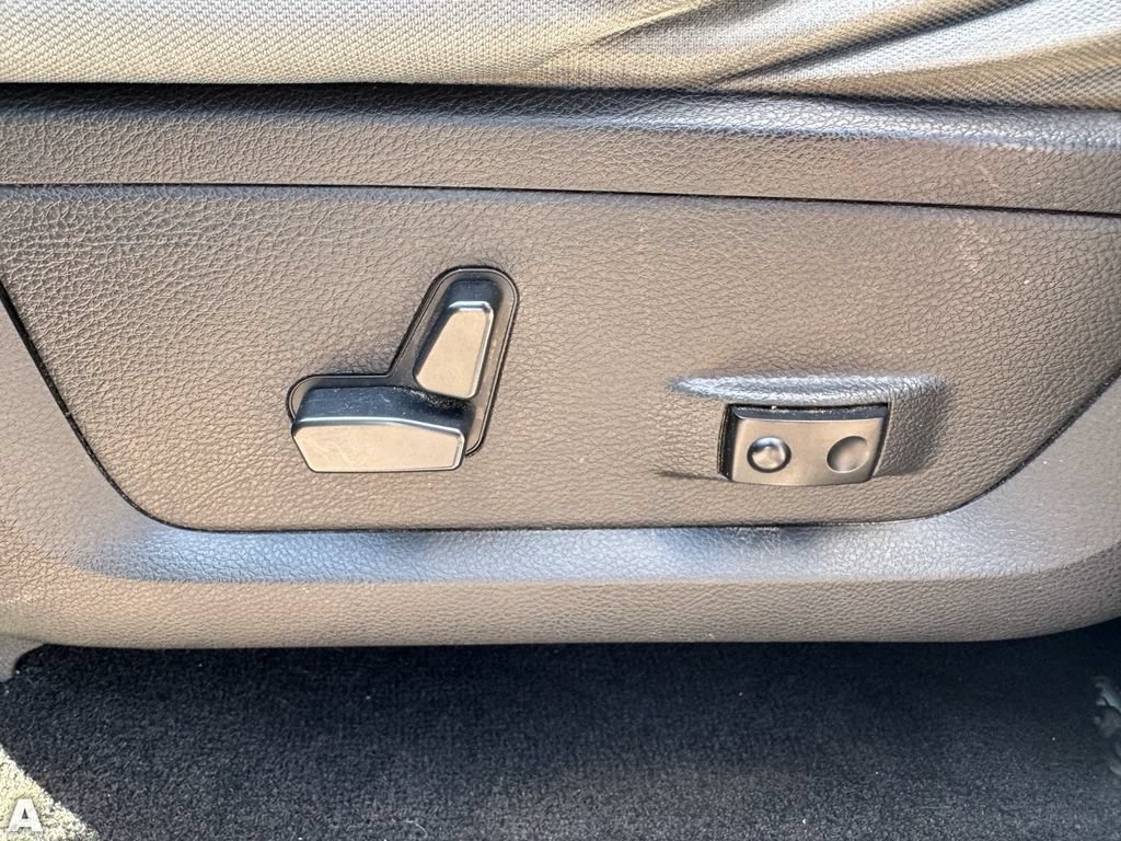Used 2014 RAM 1500 Big Horn RWD image 30