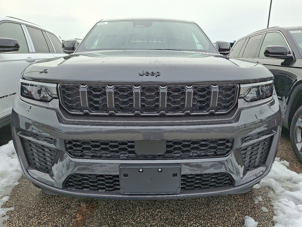 New 2026 Jeep Grand Cherokee Altitude AWD/4WD image 2