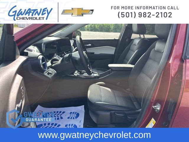 Used 2025 Chevrolet Trax LT w/ LT Convenience Package FWD image 20