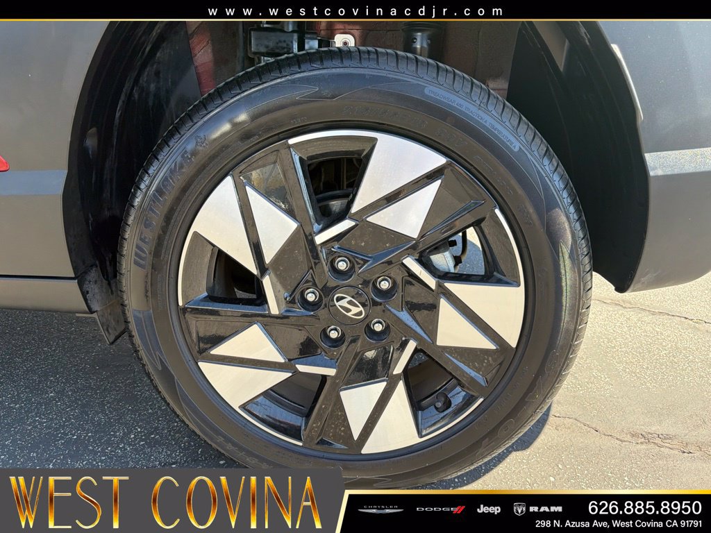 Used 2024 Hyundai Kona SEL AWD/4WD image 14