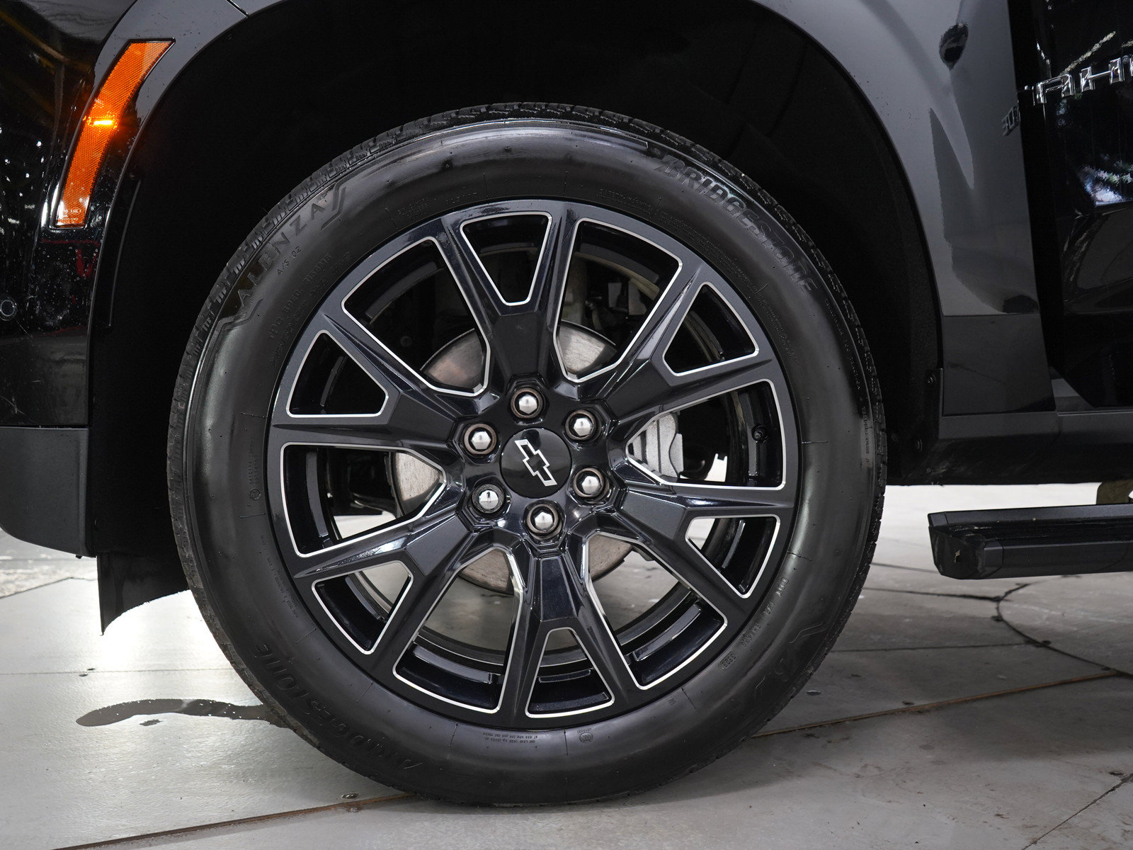 Used 2026 Chevrolet Tahoe High Country AWD/4WD image 36