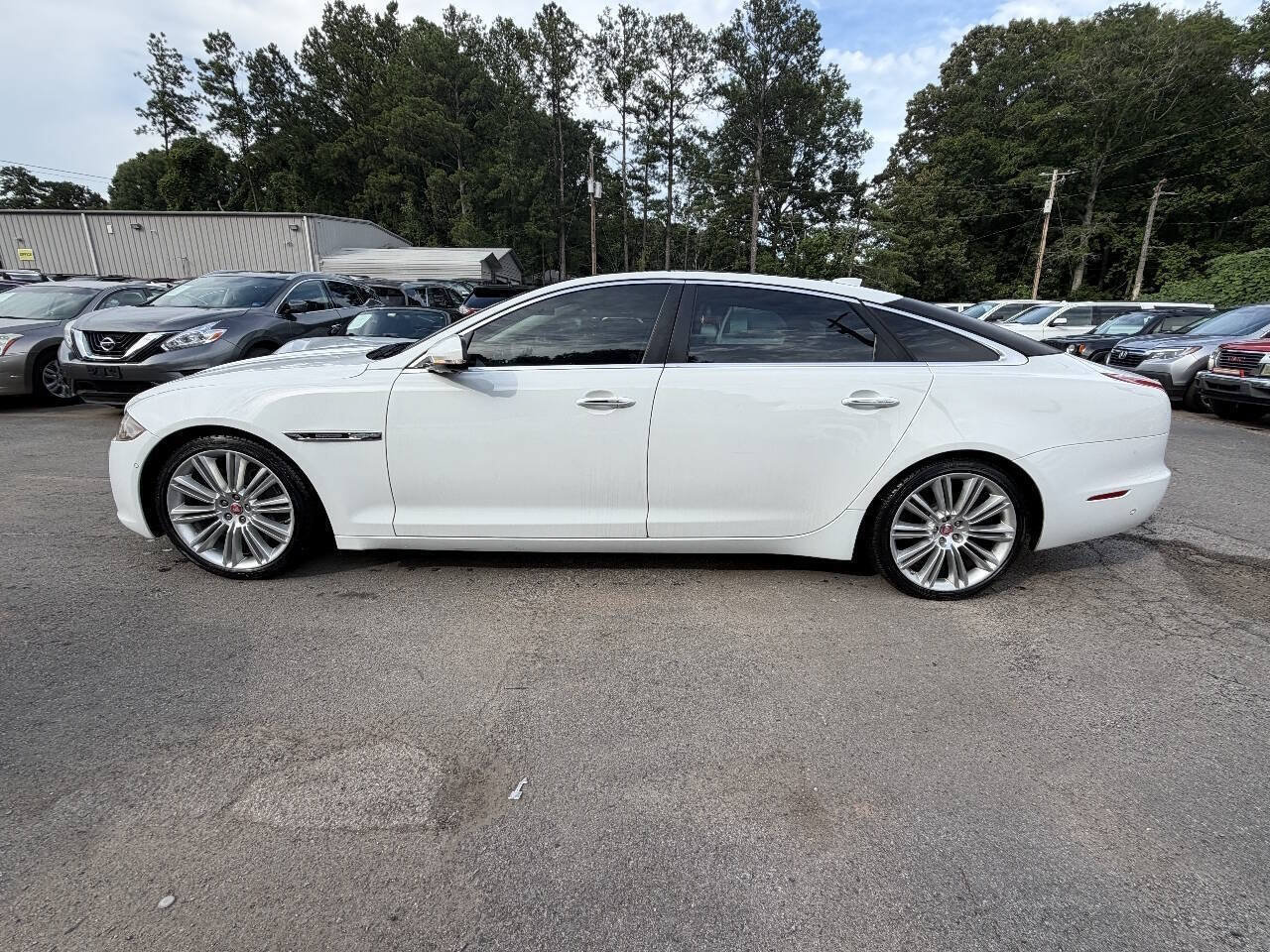 Used 2016 Jaguar XJ L Supercharged RWD image 11