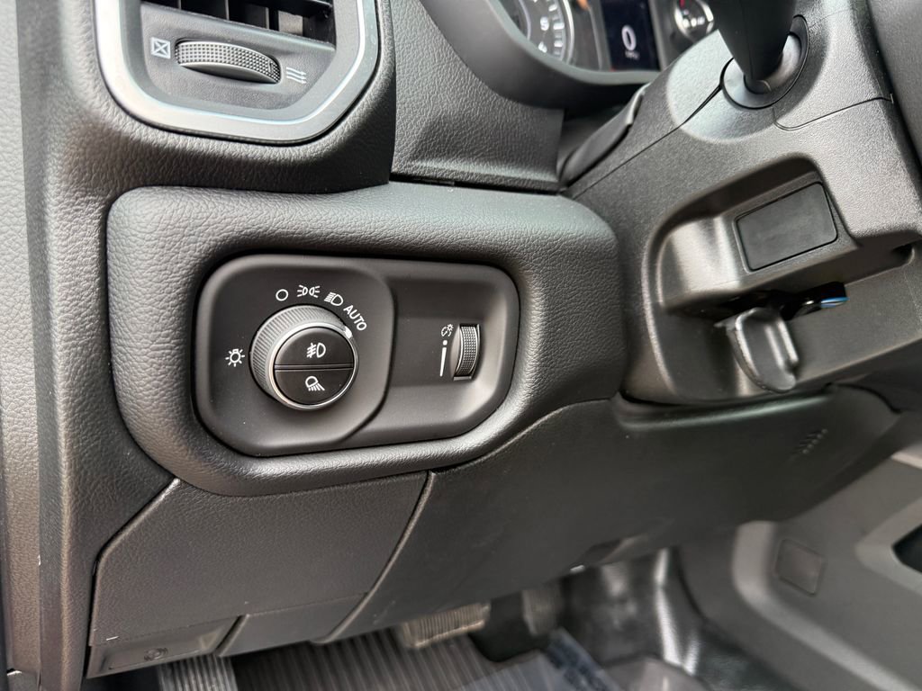 New 2026 RAM 2500 Big Horn AWD/4WD image 28