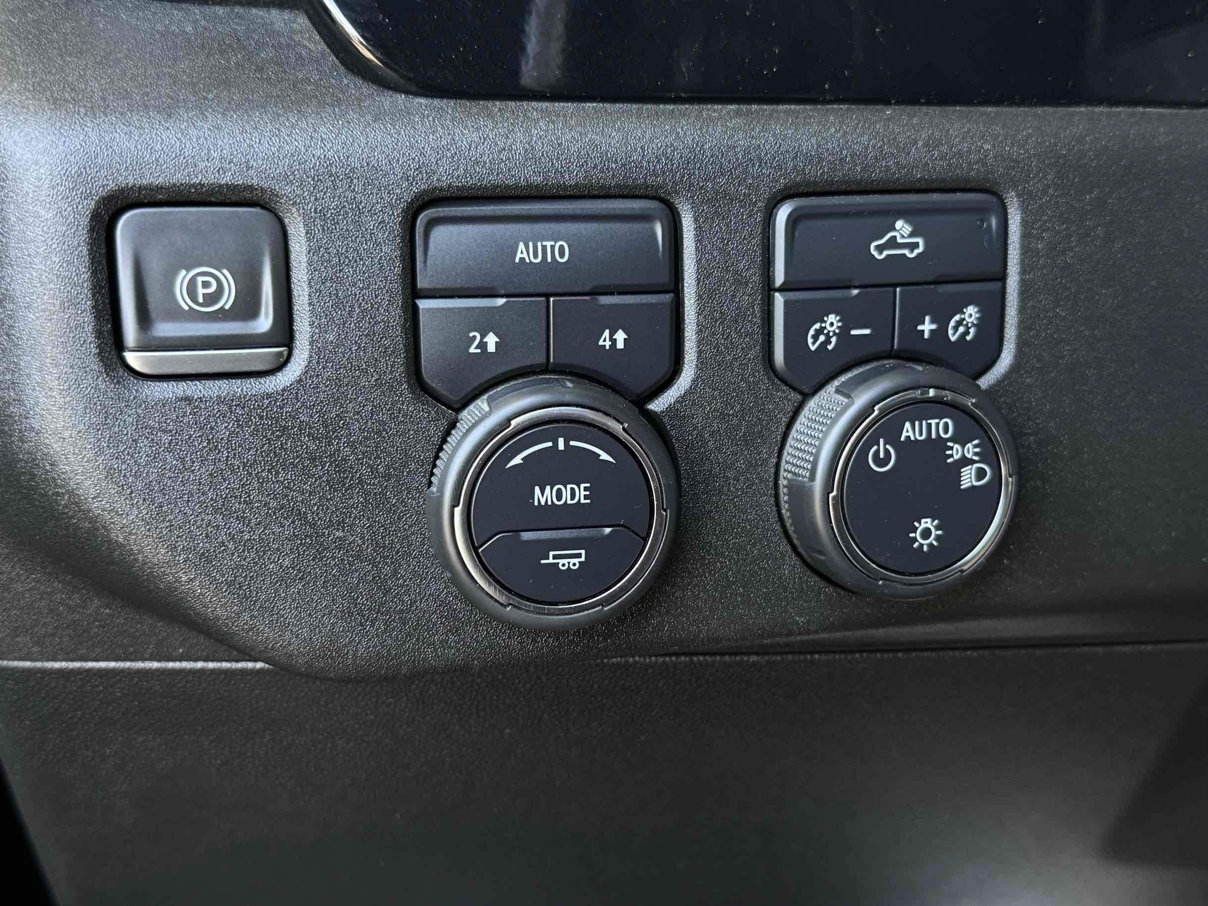 Used 2024 Chevrolet Silverado 1500 LT w/ Protection Package AWD/4WD image 16