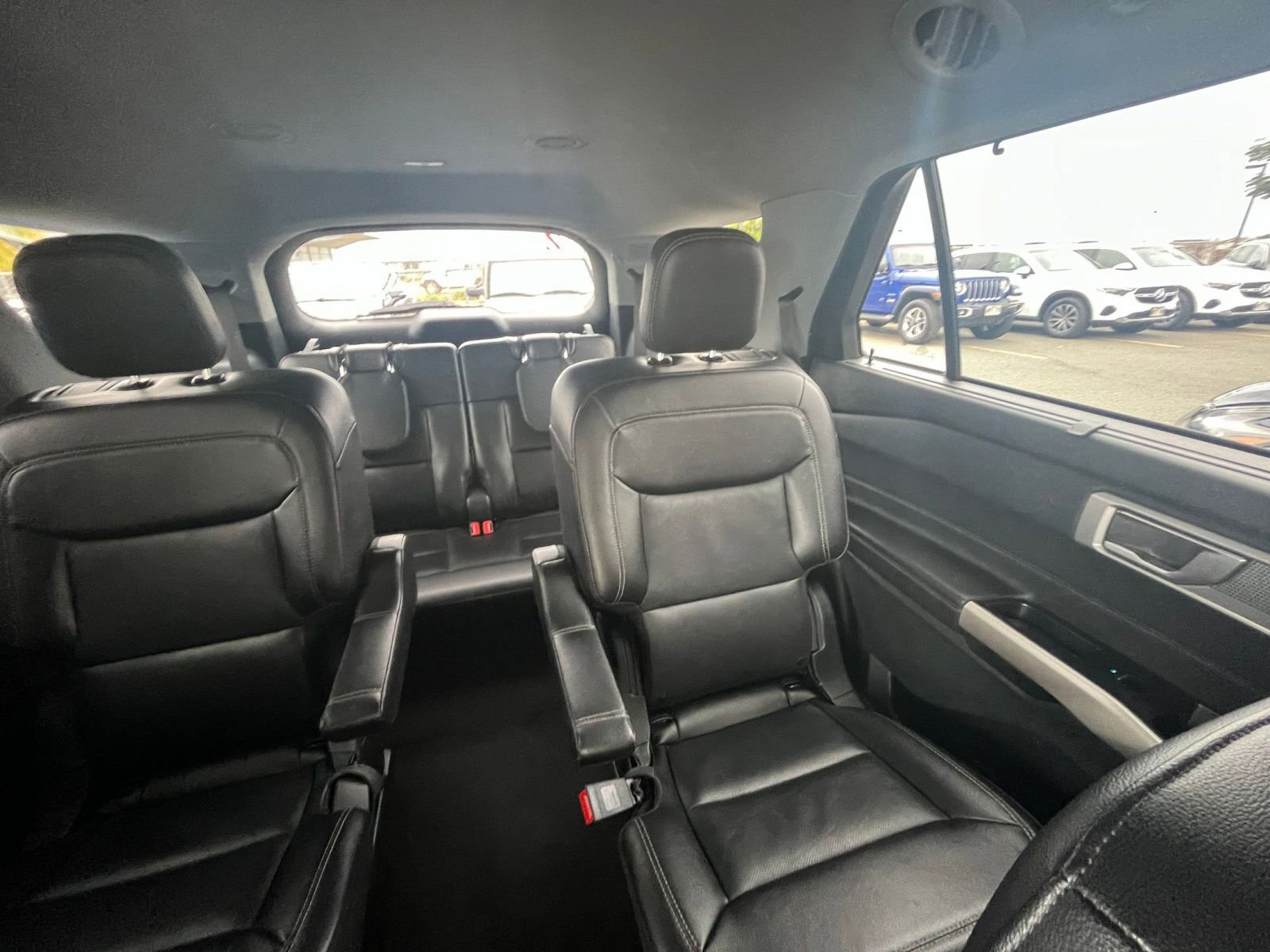 Used 2023 Ford Explorer Limited image 41