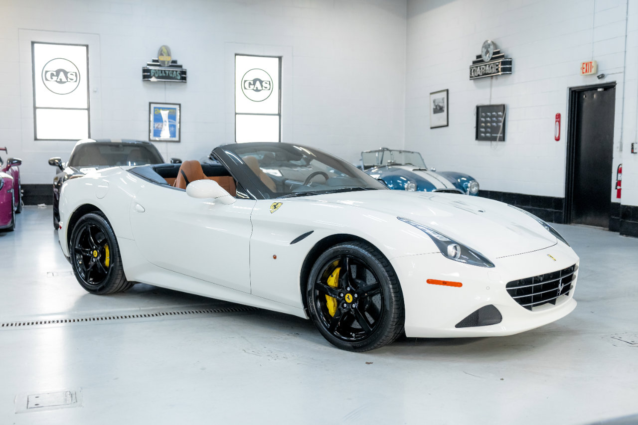 Used 2016 Ferrari California T image 6