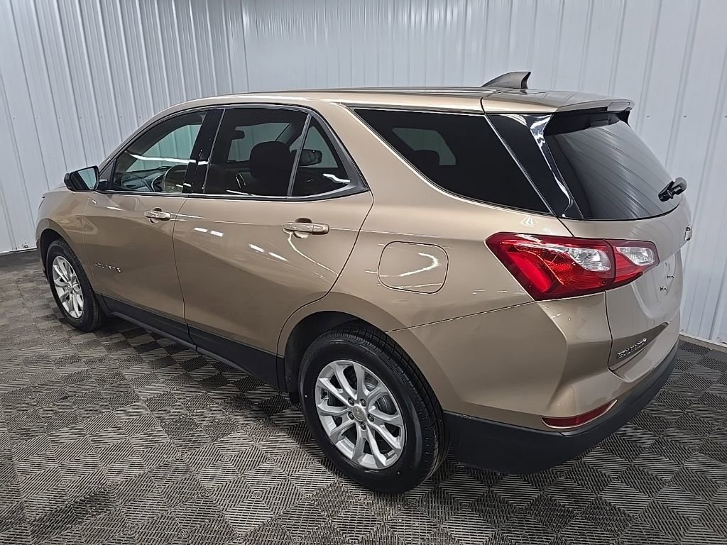 Used 2019 Chevrolet Equinox LS w/ LS Convenience Package image 5