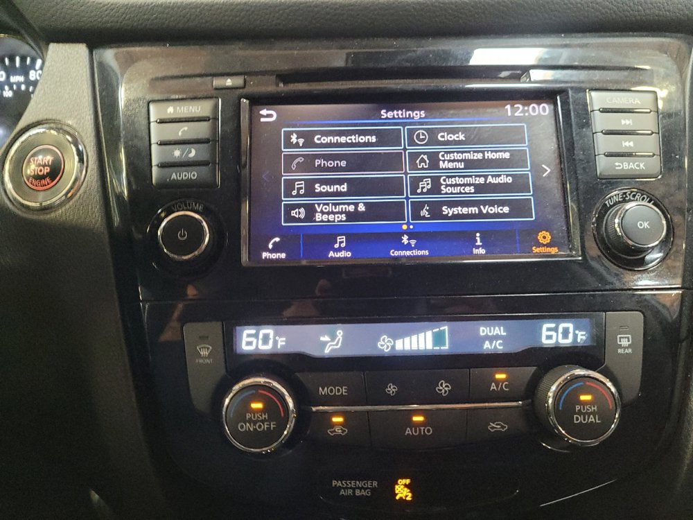 Used 2020 Nissan Rogue SV FWD image 25