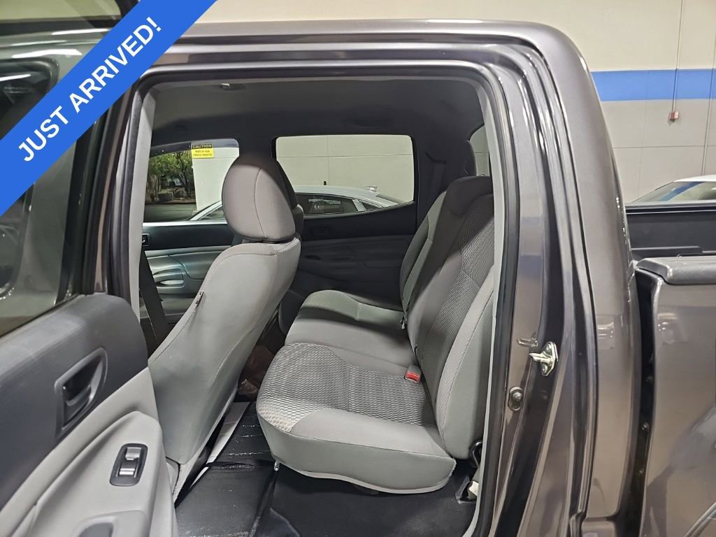 Used 2015 Toyota Tacoma PreRunner w/ SR5 Package RWD image 5