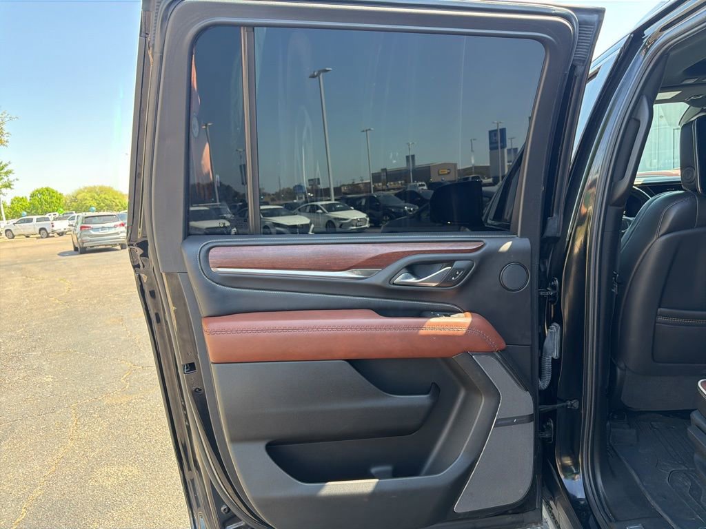 Used 2023 GMC Yukon XL Denali Ultimate image 27