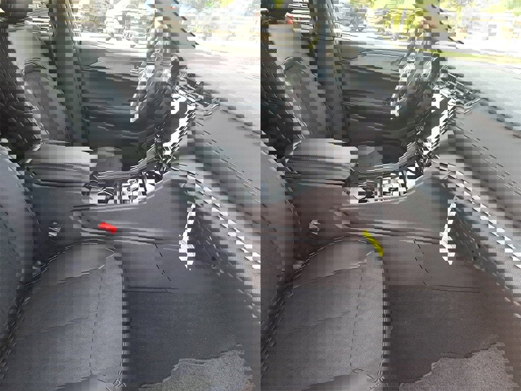 New 2025 Jeep Grand Cherokee Altitude image 10