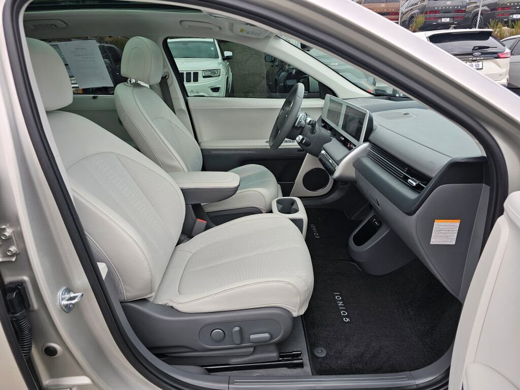 Used 2023 Hyundai Ioniq 5 Limited image 11