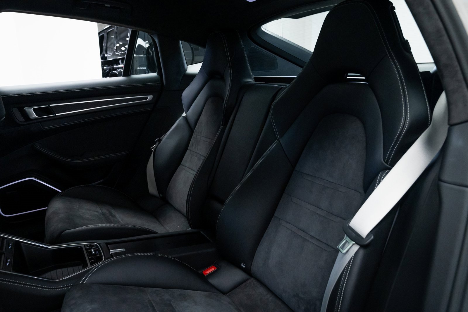 Used 2023 Porsche Panamera GTS image 21