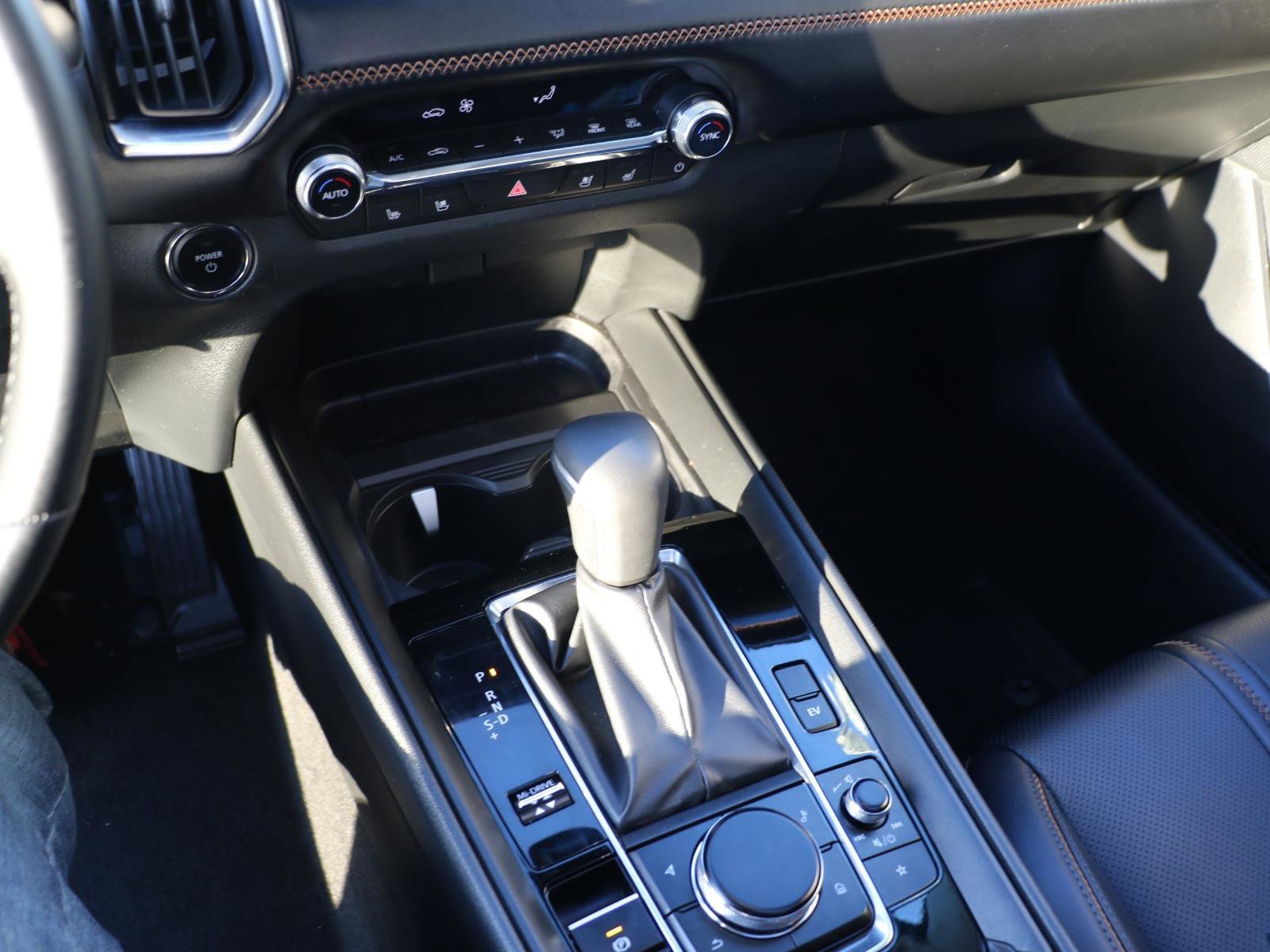 Certified 2025 MAZDA CX-50 2.5 Hybrid w/ Premium Plus Pkg image 14