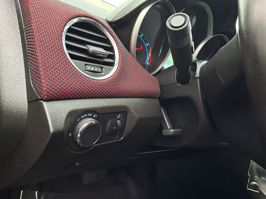 Used 2014 Chevrolet Cruze LT FWD image 30