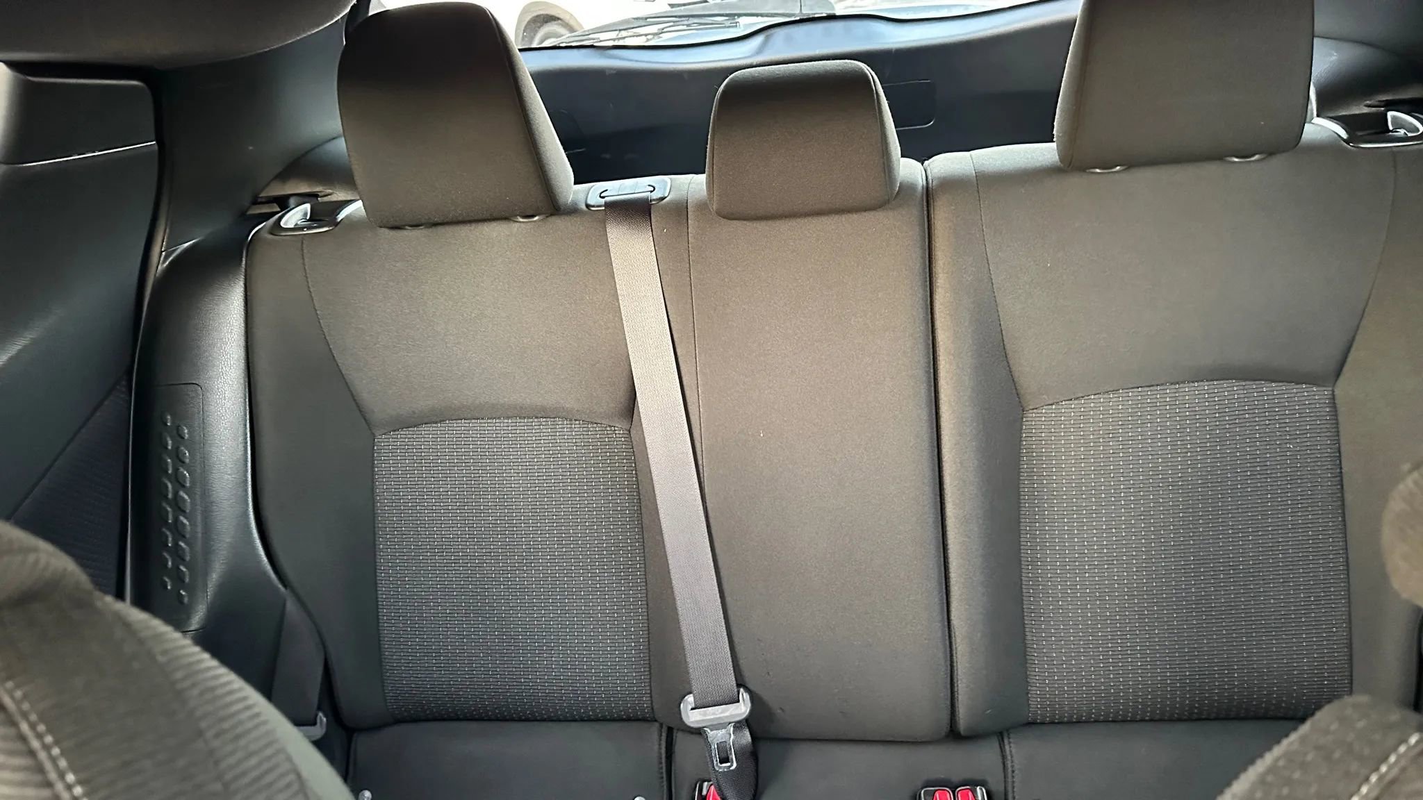 Used 2019 Toyota C-HR XLE image 18