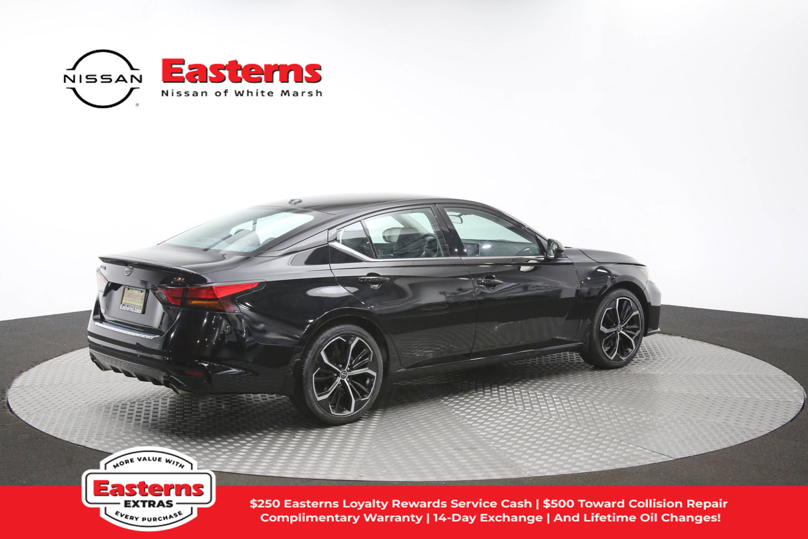 Used 2023 Nissan Altima 2.5 SR FWD image 40